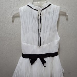 White by Vera Wang Elegant Sleeveless Short Wedding Dress